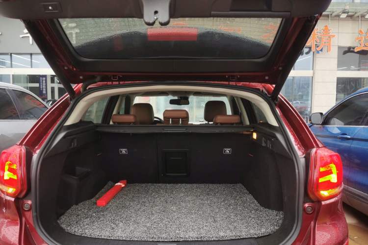 Used Qoros 5 2016 1.6T Automatic Luxury Model Trunk