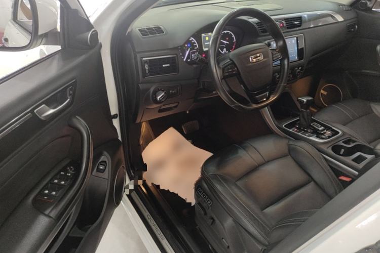 Used Qoros 5 2016 1.6T Automatic Luxury Model Driver Seat