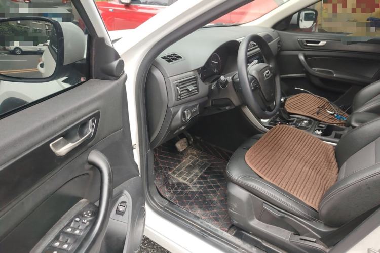 Used Qoros 5 2016 1.6T Automatic Elite Model Driver Seat