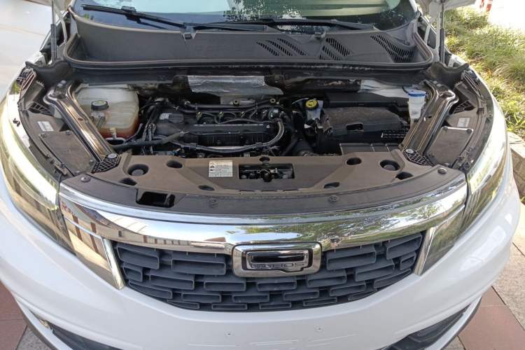 Used Qoros 5 2016 1.6T Automatic Luxury Model Engine Bay