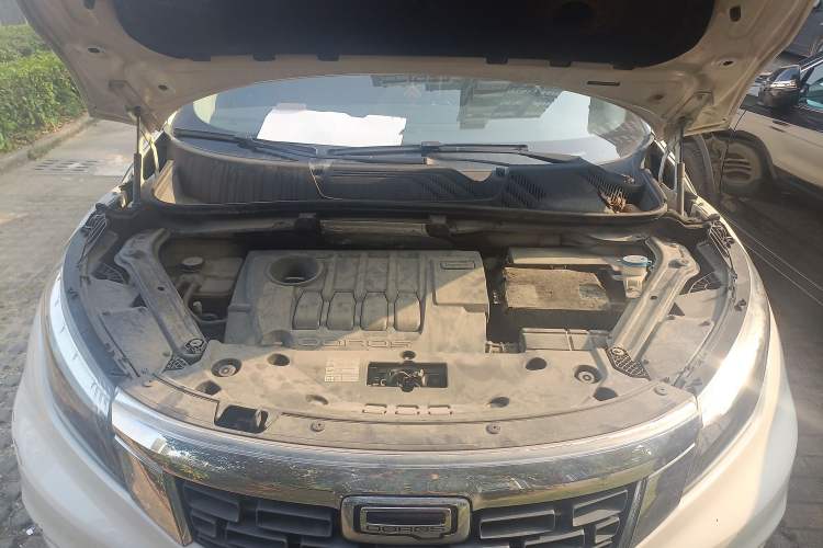 Used Qoros 5 2016 1.6T Automatic Luxury Model Engine Bay
