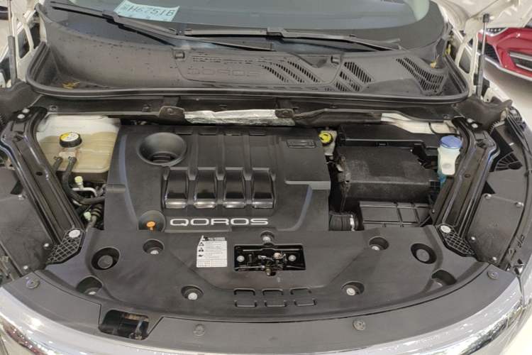 Used Qoros 5 2016 1.6T Automatic Luxury Model Engine Bay