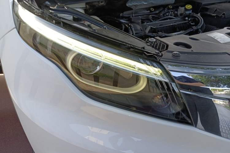 Used Qoros 5 2016 1.6T Automatic Luxury Model Engine Bay Right