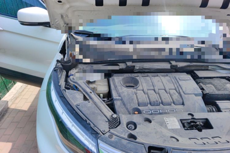 Used Qoros 5 2016 1.6T Automatic Comfort Model Engine Bay Right