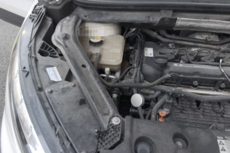 Used Qoros 5 2016 1.6T Automatic Elite Model Engine Bay Right