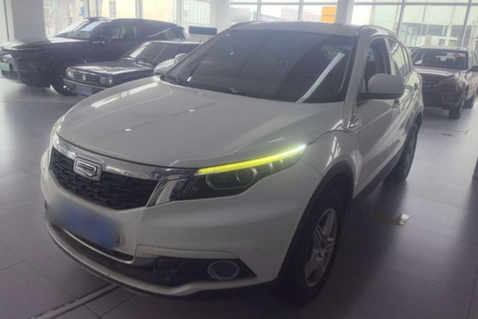Used Qoros 5 2016 1.6T Automatic Elite Model Front Left 45 Deg