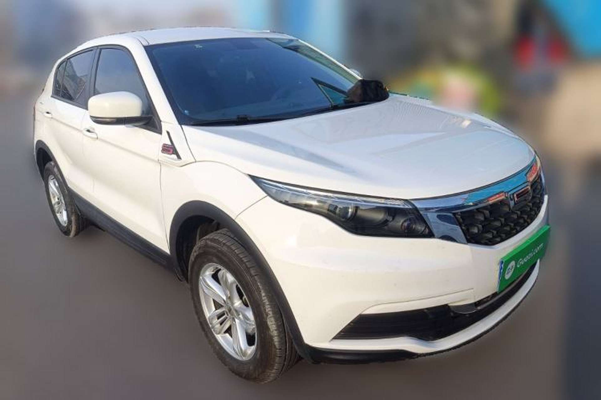 Used Qoros 5 2016 1.6T Manual Comfort Model Front Right 45 Deg