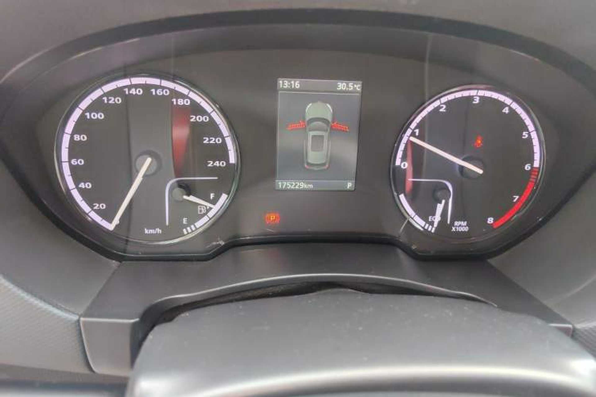 Used Qoros 5 2016 1.6T Automatic Comfort Model Instrument Cluster
