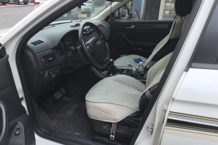Used Qoros 5 2016 1.6T Automatic Elite Model Left Front Seat