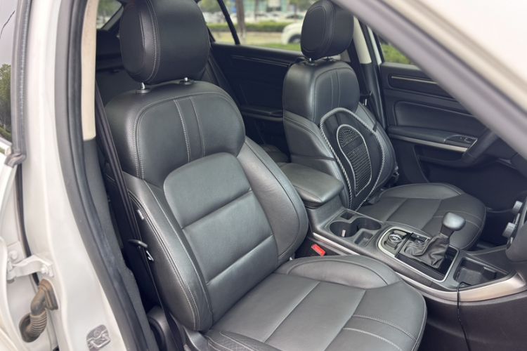 Used Qoros 5 2016 1.6T Automatic Luxury Model Left Front Seat