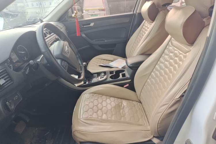 Used Qoros 5 2016 1.6T Automatic Elite Model Left Front Seat