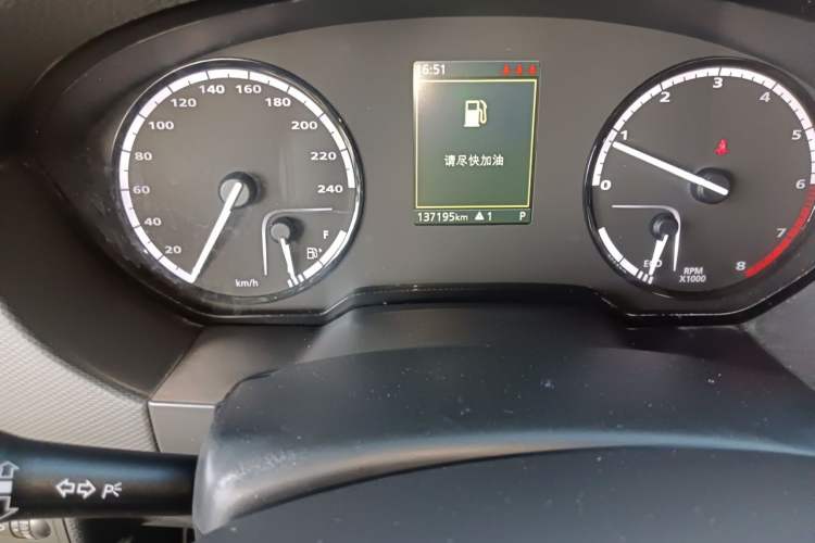 Used Qoros 5 2016 1.6T Automatic Luxury Model Odometer Close Up