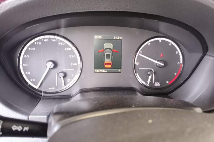 Used Qoros 5 2016 1.6T Automatic Elite Model Odometer Close Up