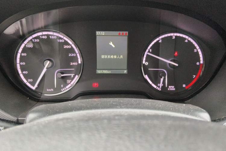 Used Qoros 5 2016 1.6T Automatic Luxury Model Odometer Close Up