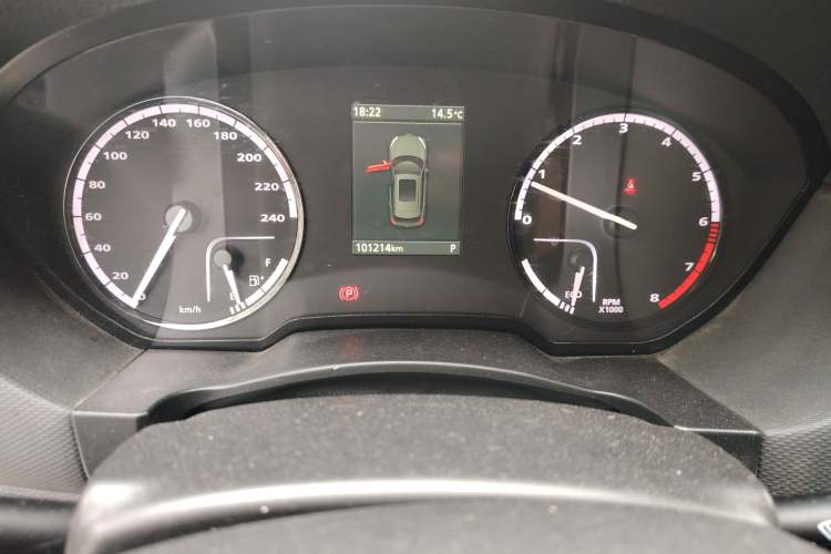 Used Qoros 5 2016 1.6T Automatic Elite Model Odometer Close Up