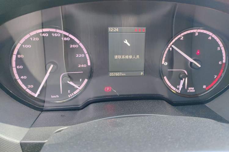 Used Qoros 5 2016 1.6T Automatic Luxury Model Odometer Close Up