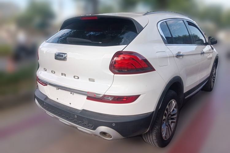 Used Qoros 5 2016 1.6T Automatic Luxury Model Rear Right 45 Deg