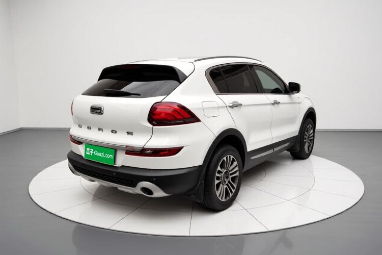Used Qoros 5 2016 1.6T Automatic Luxury Model Rear Right 45 Deg