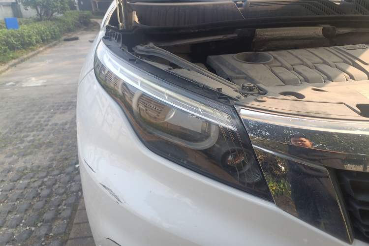 Used Qoros 5 2016 1.6T Automatic Luxury Model Right Front Headlight
