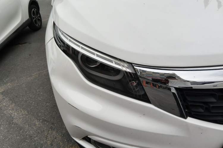 Used Qoros 5 2016 1.6T Automatic Luxury Model Right Front Headlight