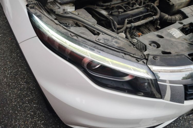 Used Qoros 5 2016 1.6T Automatic Elite Model Right Front Headlight