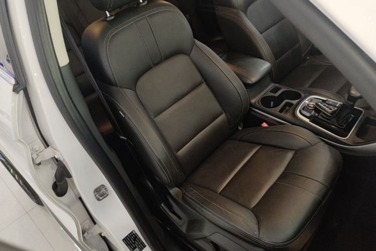 Used Qoros 5 2016 1.6T Automatic Luxury Model Right Front Seat