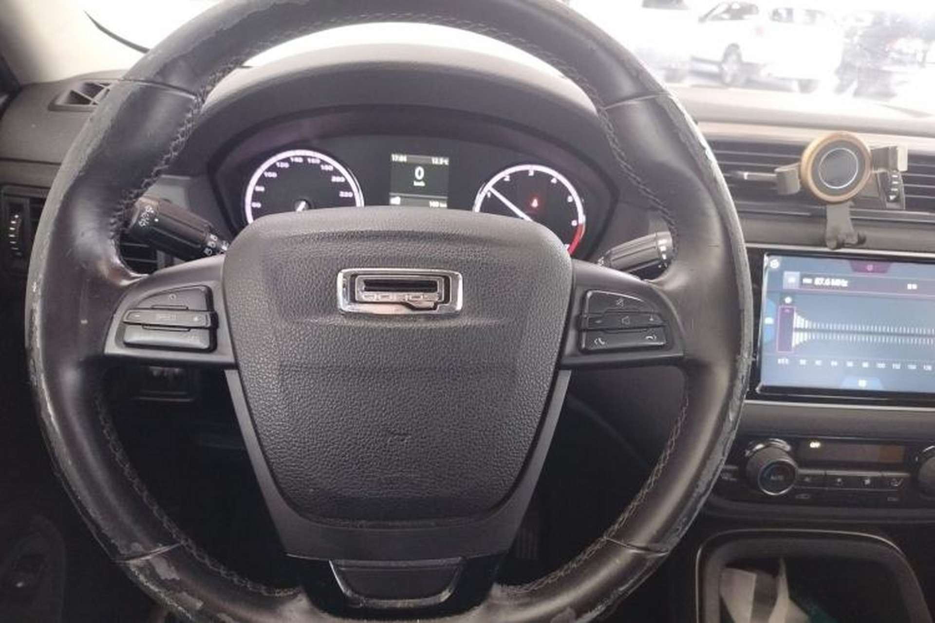 Used Qoros 5 2016 1.6T Automatic Elite Model Steering Wheel