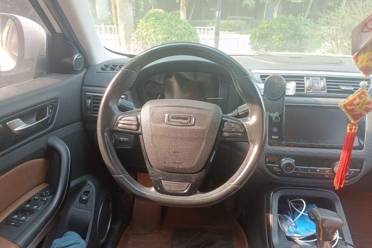 Used Qoros 5 2016 1.6T Automatic Luxury Model Steering Wheel