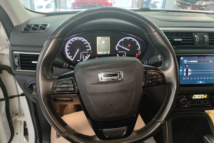 Used Qoros 5 2016 1.6T Automatic Luxury Model Steering Wheel