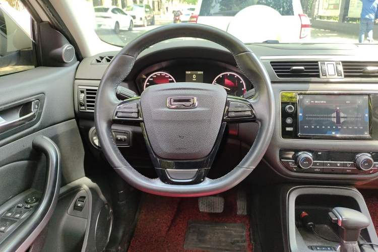 Used Qoros 5 2016 1.6T Automatic Luxury Model Steering Wheel