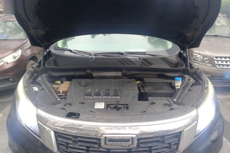 Used Qoros 5 2017 1.6T Automatic Flagship Model Engine Bay