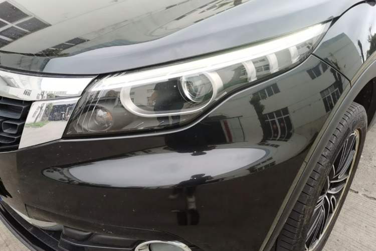 Used Qoros 5 2017 1.6T Automatic Prestige Model Left Front Headlight