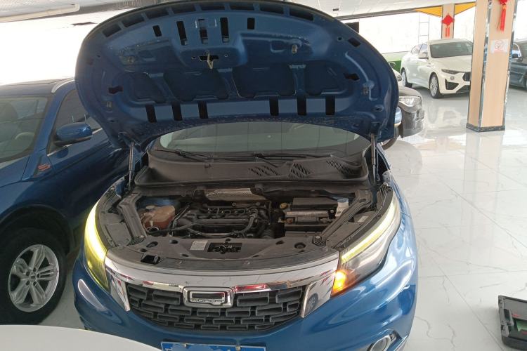 Used Qoros 5 2017 1.6T Automatic Leading Model Engine Bay