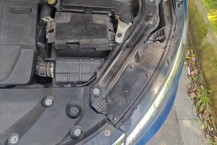 Used Qoros 5 2017 1.6T Automatic Flagship Model Engine Bay Left