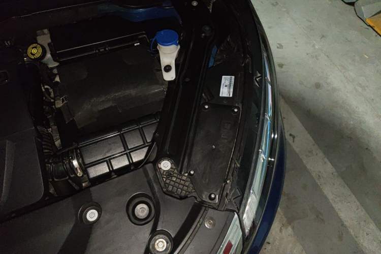 Used Qoros 5 2017 1.6T Automatic Flagship Model Engine Bay Left