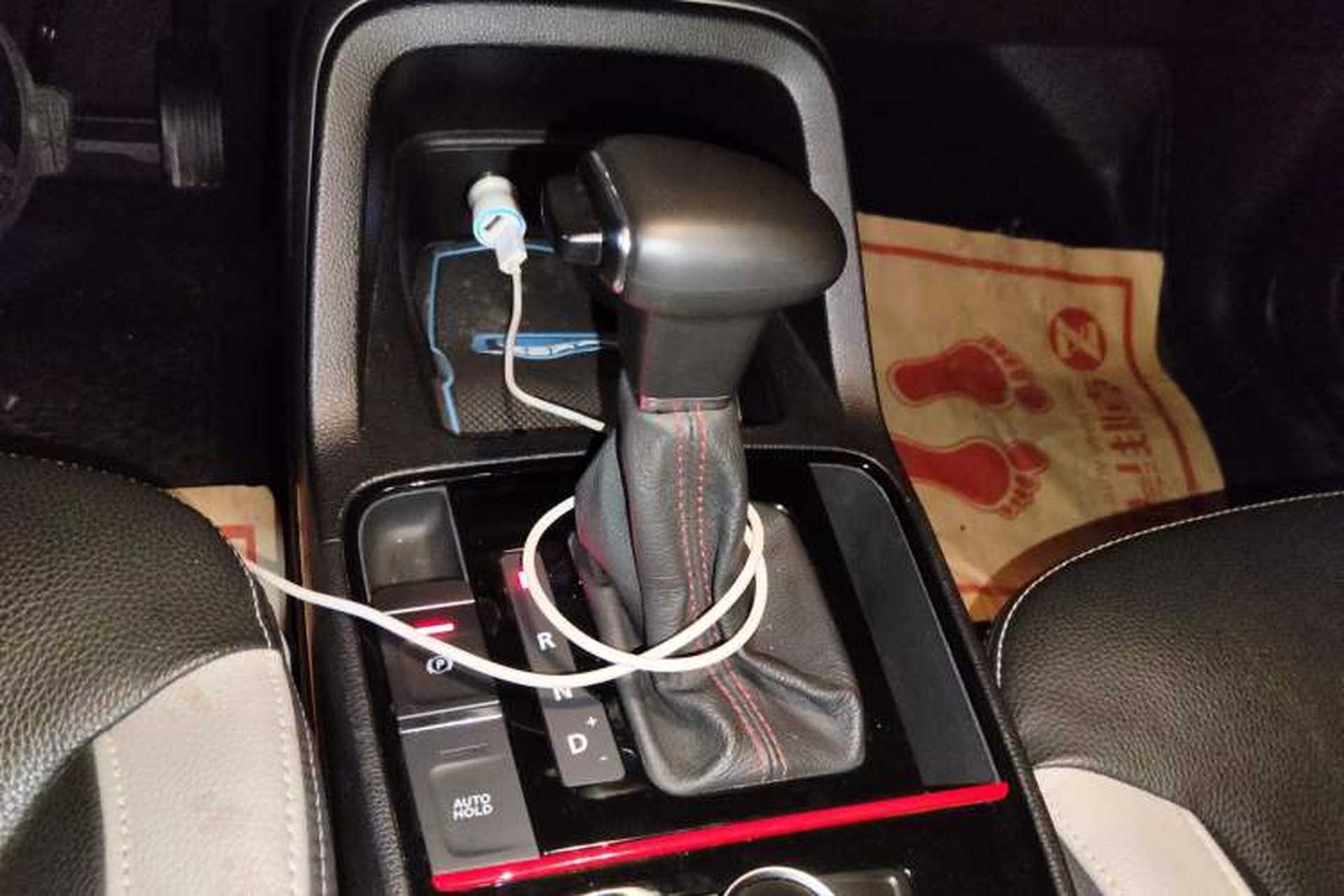 Used Qoros 5 2017 1.6T Automatic Prestige Model Gear Lever