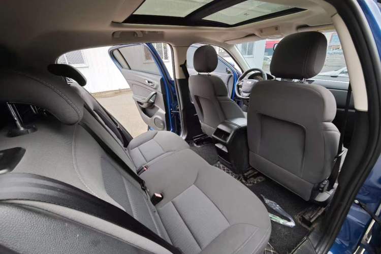 Used Qoros 5 2017 1.6T Manual Leading Model Interior 3