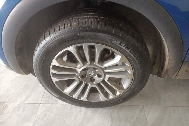 Used Qoros 5 2017 1.6T Automatic Prestige Model Left Front Wheel Hub