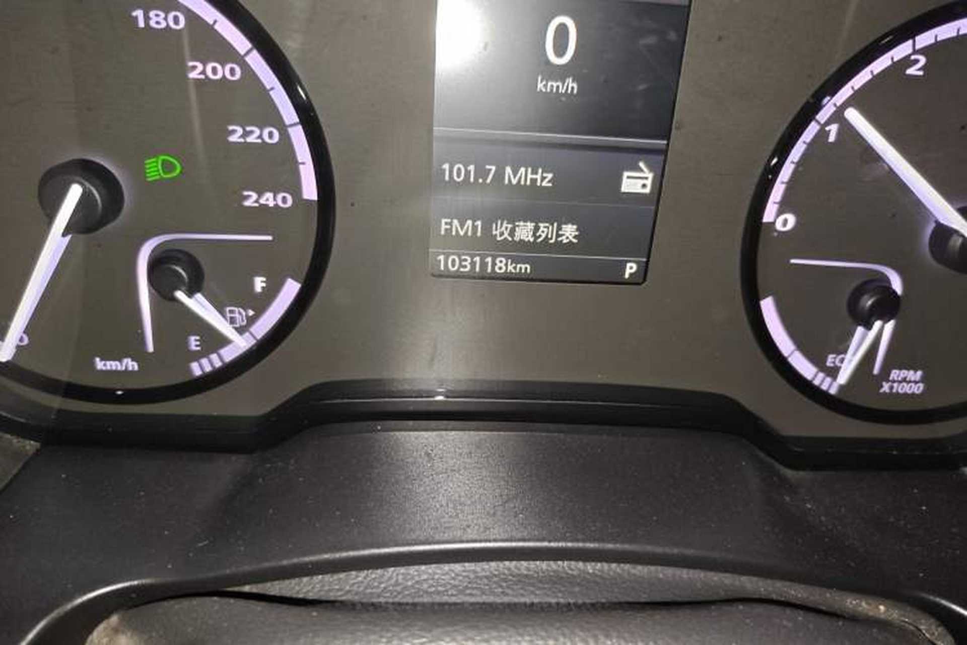 Used Qoros 5 2017 1.6T Automatic Flagship Model Odometer Close Up