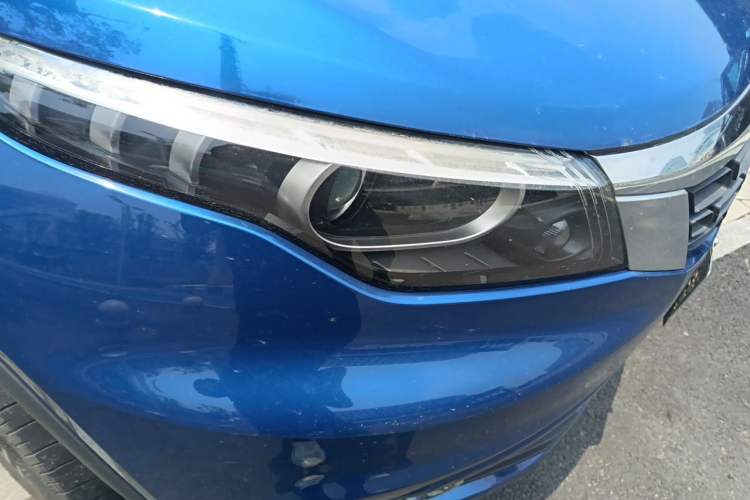 Used Qoros 5 2017 1.6T Automatic Prestige Model Right Front Headlight