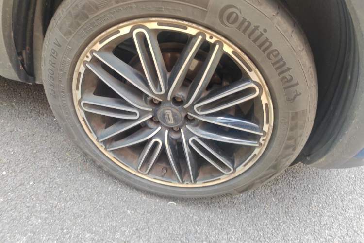 Used Qoros 5 2017 1.6T Automatic Flagship Model Right Front Wheel Hub