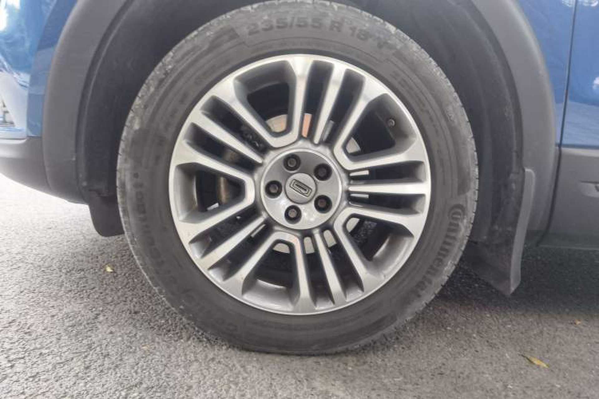 Used Qoros 5 2017 1.6T Automatic Prestige Model Right Front Wheel Hub