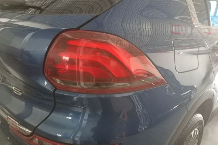 Used Qoros 5 2017 1.6T Automatic Prestige Model Right Rear Taillight