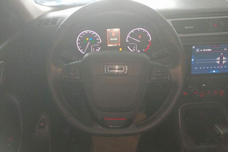 Used Qoros 5 2017 1.6T Automatic Prestige Model Steering Wheel