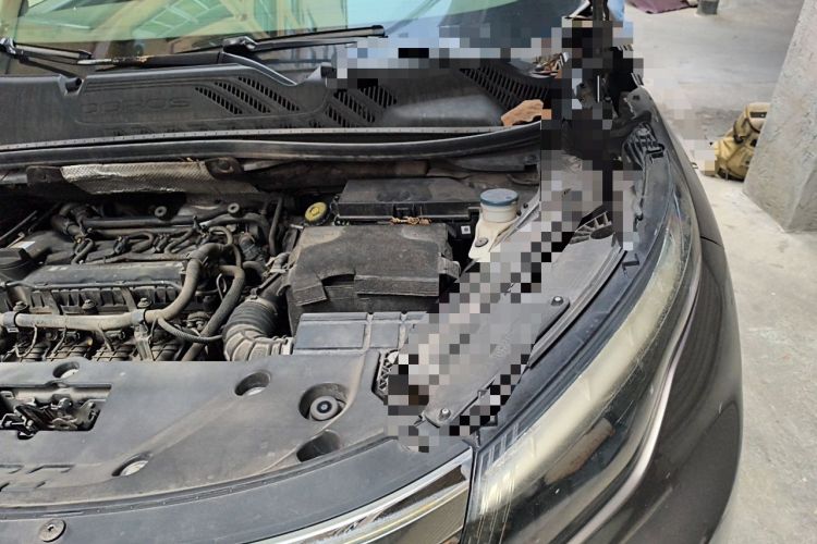 Used Qoros 5 2017 1.6T Automatic Leading Model Engine Bay Left