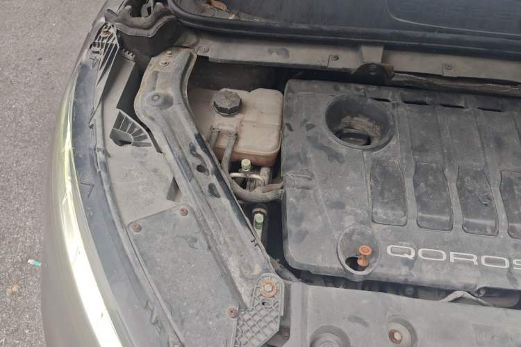 Used Qoros 5 2017 1.6T Automatic Leading Model Engine Bay Right