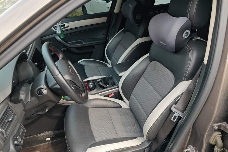Used Qoros 5 2017 1.6T Automatic Prestige Model Left Front Seat