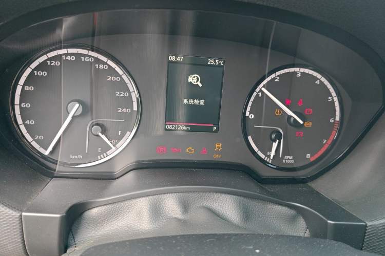 Used Qoros 5 2017 1.6T Automatic Prestige Model Odometer Close Up