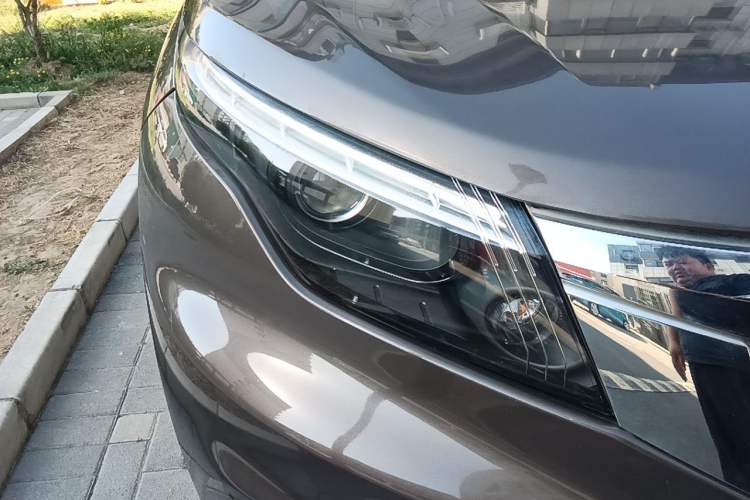 Used Qoros 5 2017 1.6T Manual Leading Model Right Front Headlight