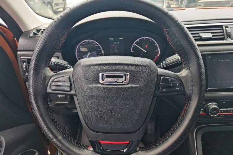 Used Qoros 5 2017 1.6T Automatic Prestige Model Steering Wheel